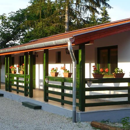 Kisrejtek Apartmanház Lispeszentadorján Exterior foto