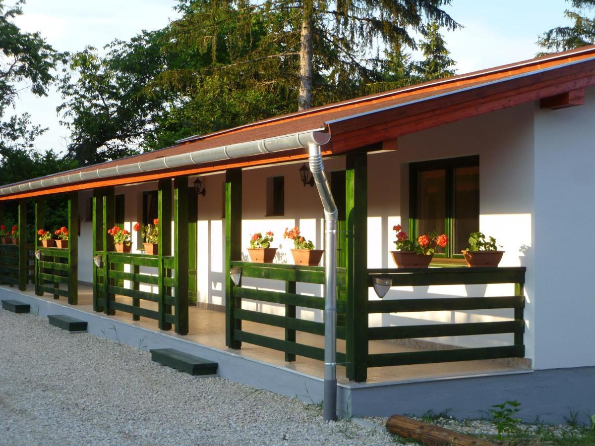 Kisrejtek Apartmanház Lispeszentadorján Exterior foto
